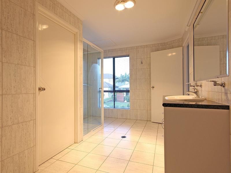 35 SWEETAPPLE Place, Manly West QLD 4179