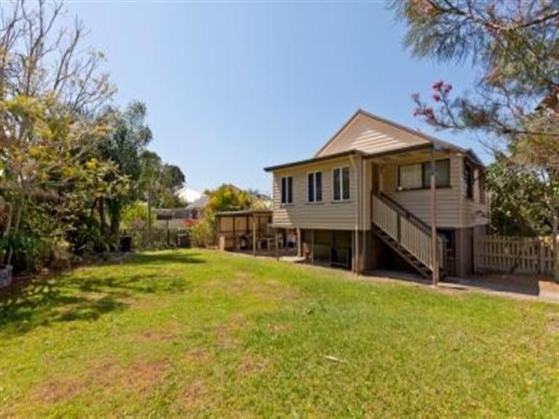 7 Violet Street, Wynnum QLD 4178