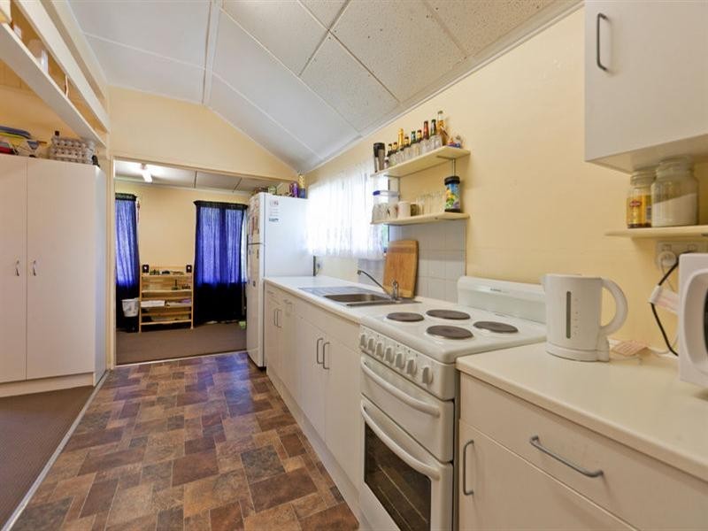 7 Violet Street, Wynnum QLD 4178
