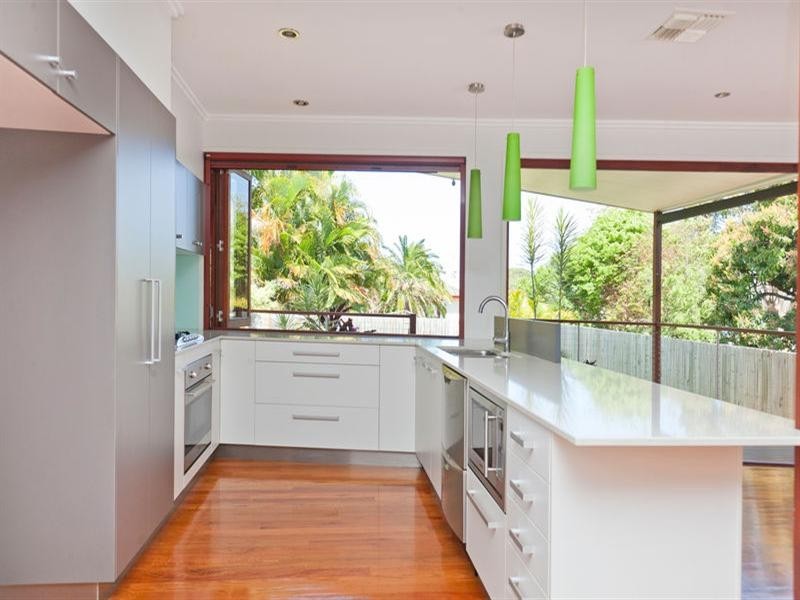 22 Montrose Parade, Wynnum West QLD 4178