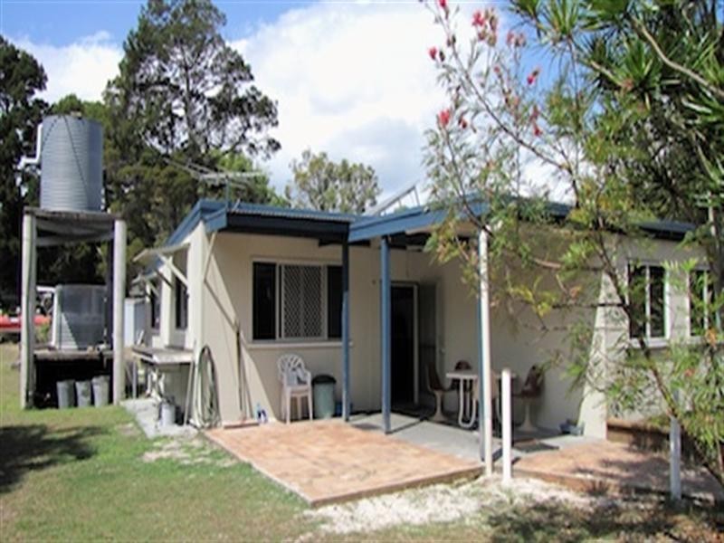 93 The Strand Moreton Island, Bulwer QLD 4025