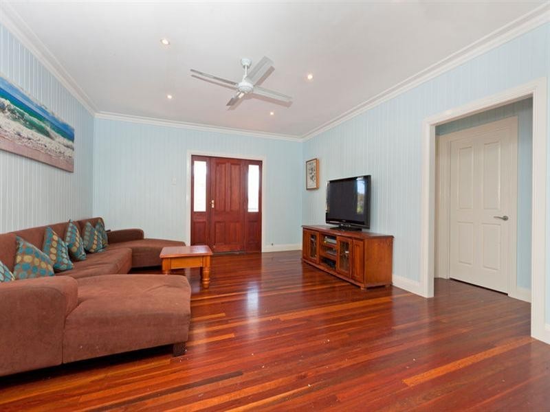 45 Tamaree Avenue, Wynnum QLD 4178