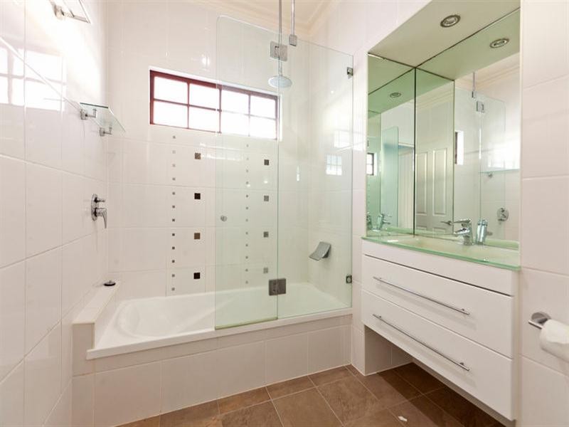 45 Tamaree Avenue, Wynnum QLD 4178