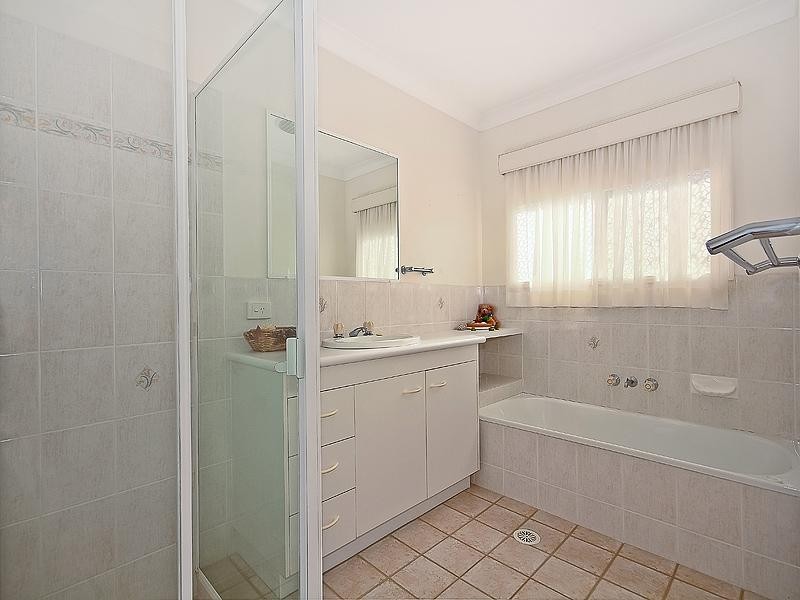 172 Hindes Street, Lota QLD 4179