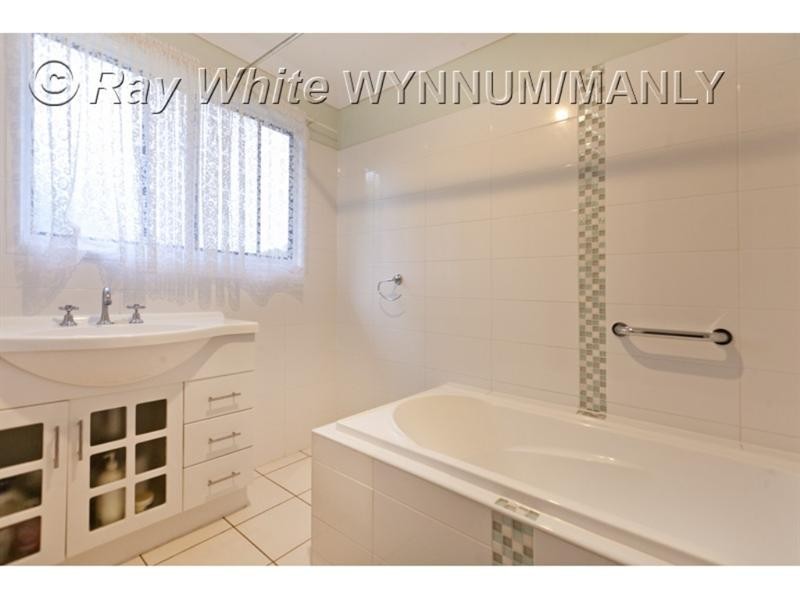 249A Kianawah Road, Wynnum West QLD 4178