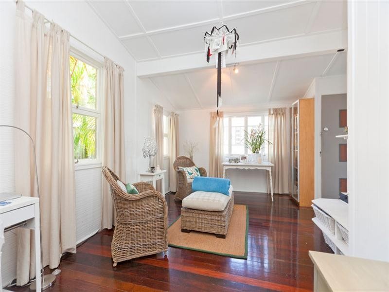 55 Valetta Street, Manly QLD 4179