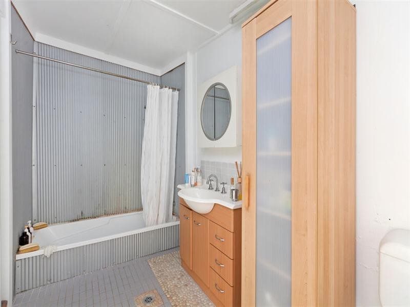 55 Valetta Street, Manly QLD 4179