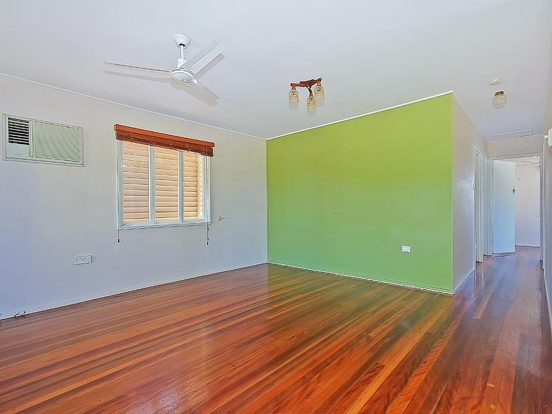 873 ESPLANADE, Lota QLD 4179