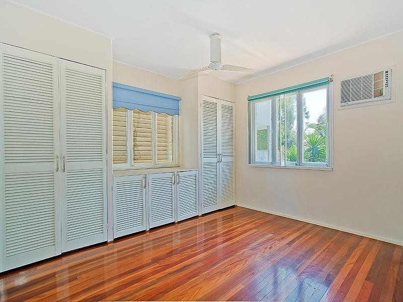 873 ESPLANADE, Lota QLD 4179