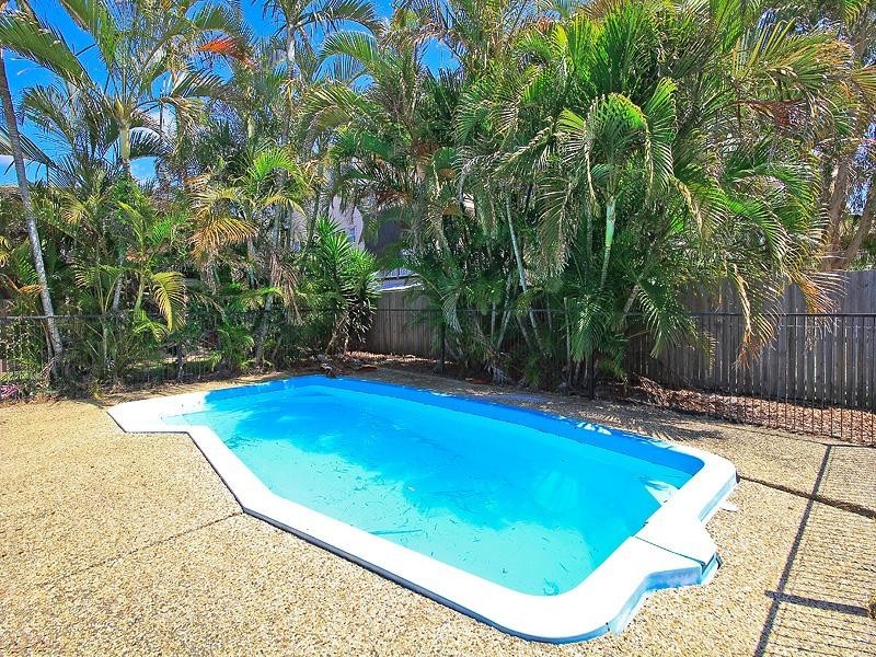 873 ESPLANADE, Lota QLD 4179
