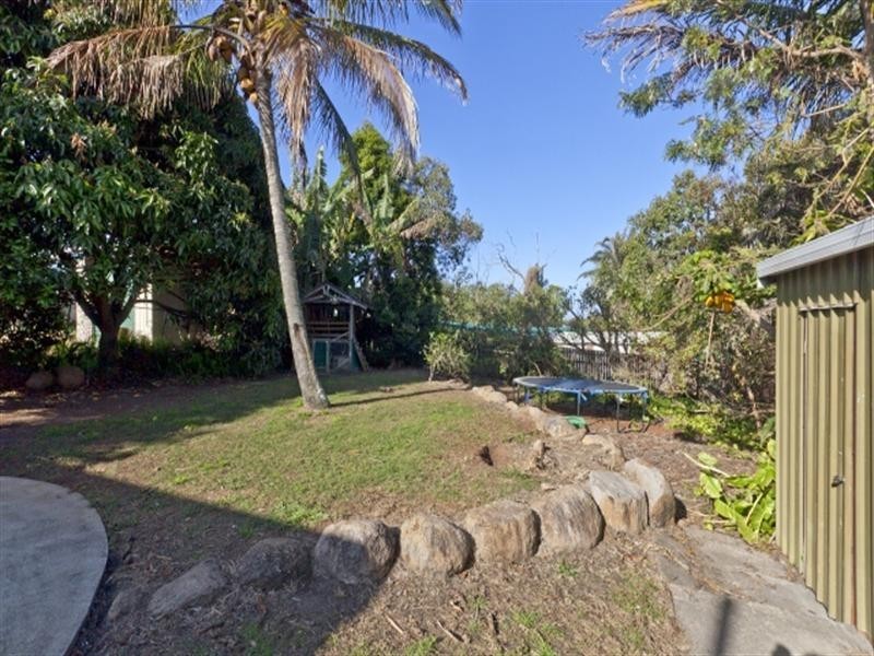 98 Empire Avenue, Manly West QLD 4179