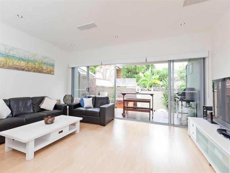 3/100 BRIDE Street, Wynnum QLD 4178