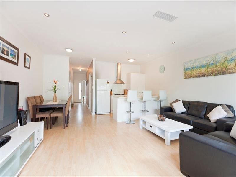 3/100 BRIDE Street, Wynnum QLD 4178