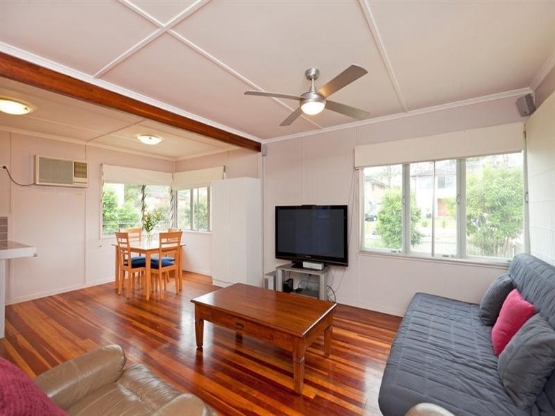 26 Meilandt Street, Wynnum QLD 4178