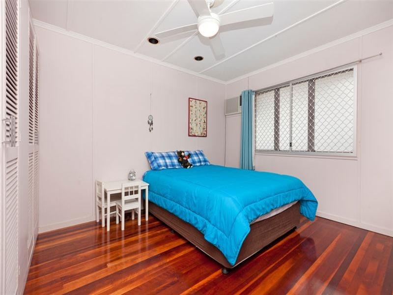 26 Meilandt Street, Wynnum QLD 4178