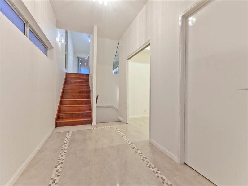 36 Melville Terrace, Wynnum QLD 4178