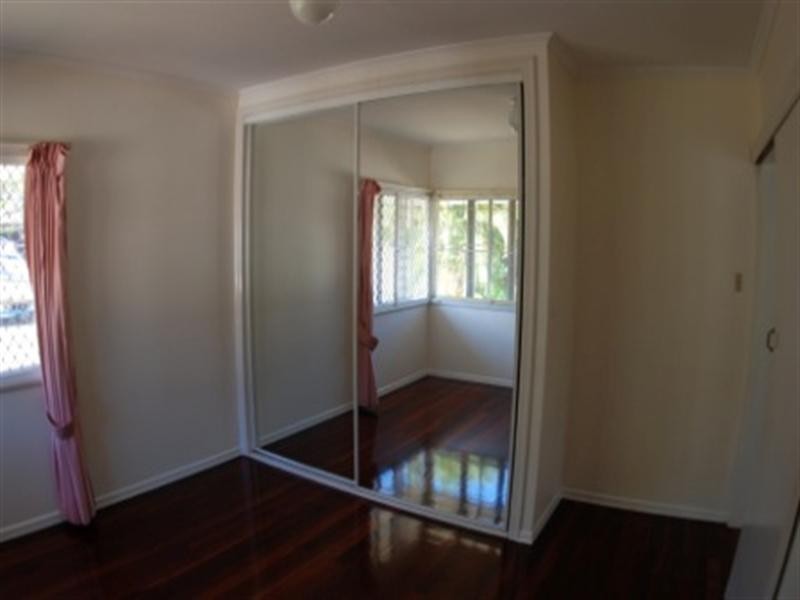 26 Arakuta Street, Lota QLD 4179