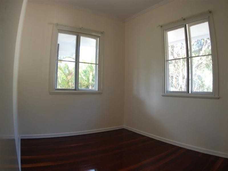 26 Arakuta Street, Lota QLD 4179