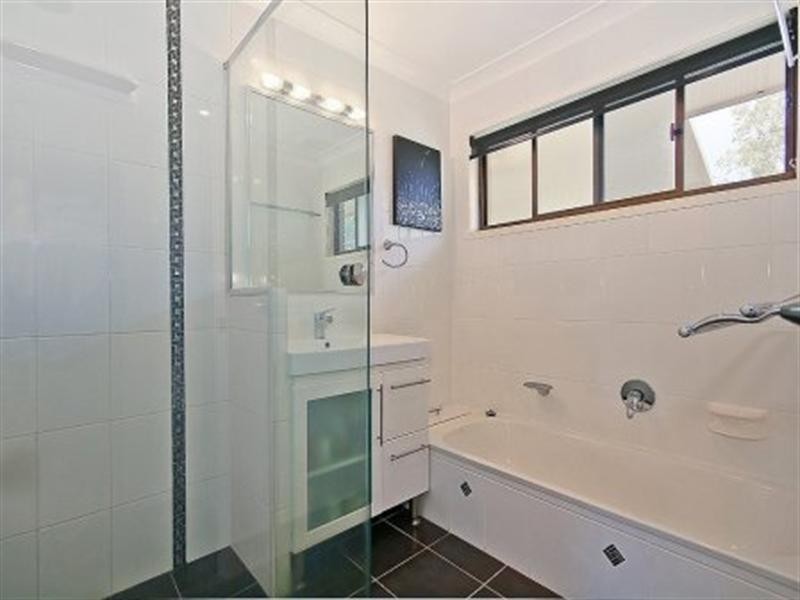 5 Whiting Place, Manly West QLD 4179