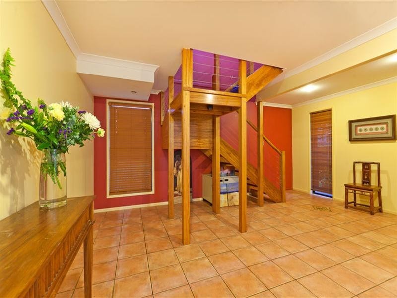 2 MacDonald Street, Lota QLD 4179