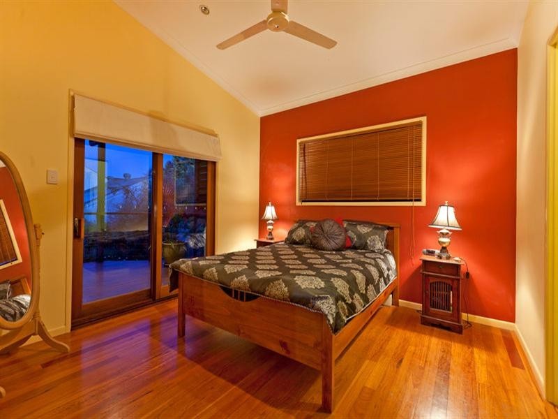 2 MacDonald Street, Lota QLD 4179