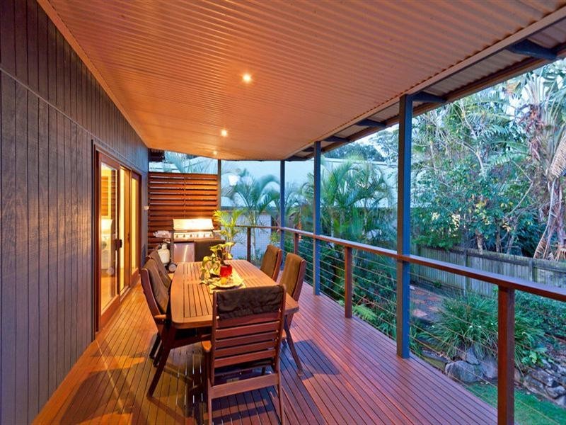 2 MacDonald Street, Lota QLD 4179