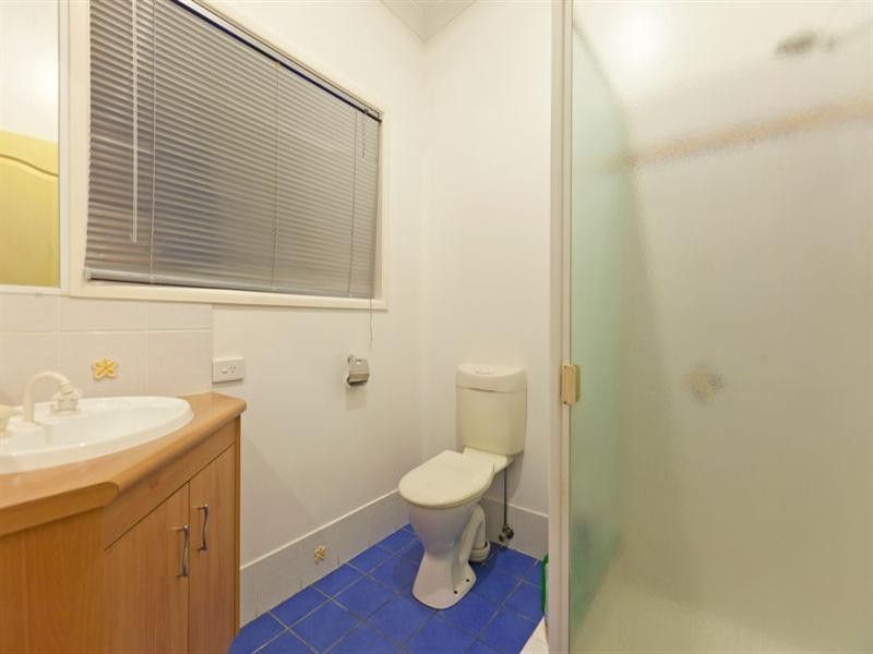 2 MacDonald Street, Lota QLD 4179