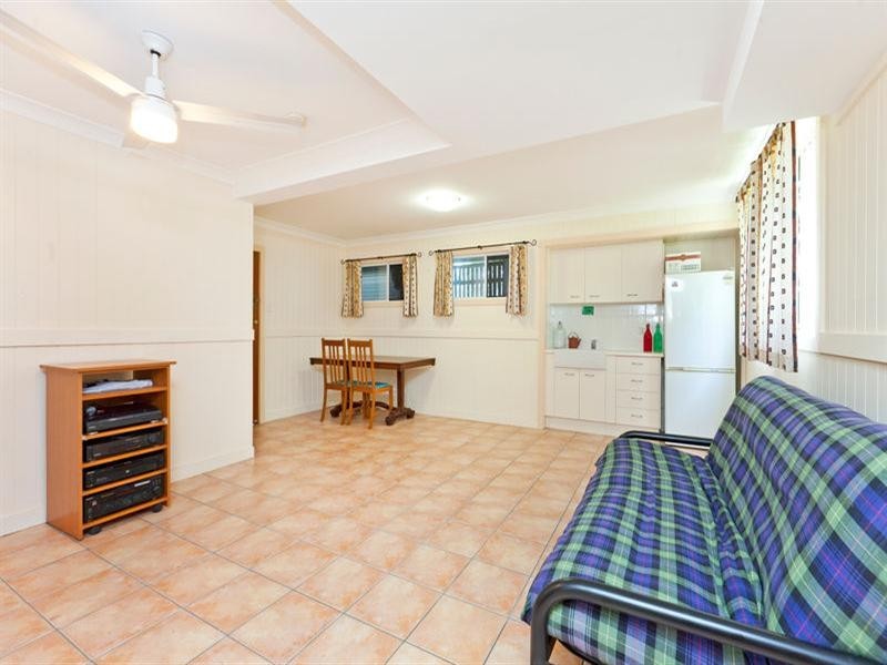 156 Watson Street, Camp Hill QLD 4152