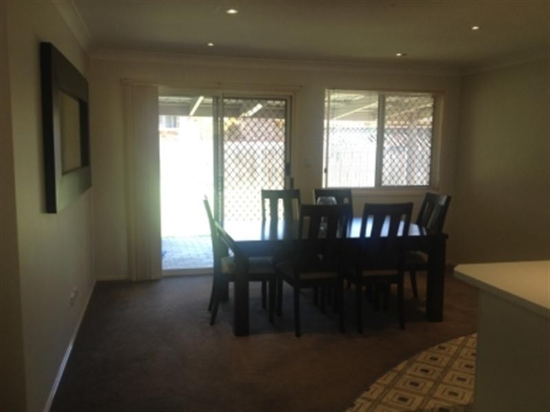 8 Ashlar Court, Wynnum West QLD 4178
