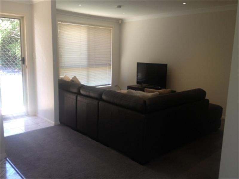 8 Ashlar Court, Wynnum West QLD 4178