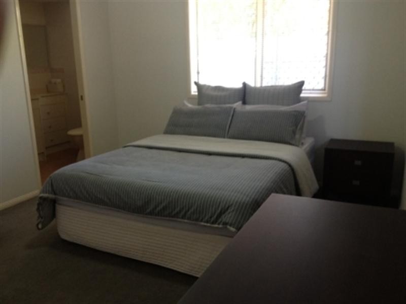 8 Ashlar Court, Wynnum West QLD 4178