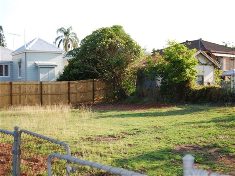 94 Coreen Street, Wynnum QLD 4178