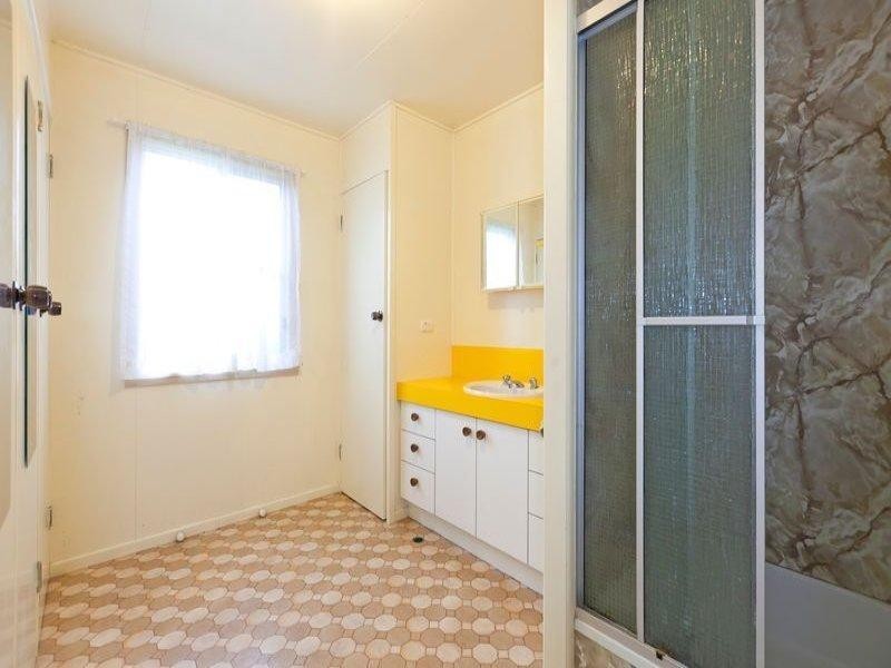 24 Malabar Street, Wynnum West QLD 4178