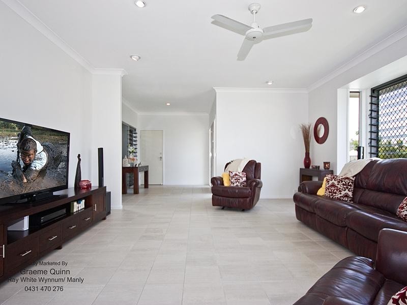 17 GOULBURN Way, Wakerley QLD 4154