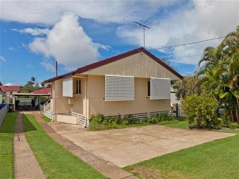 6 Hellyer Street, Wynnum West QLD 4178