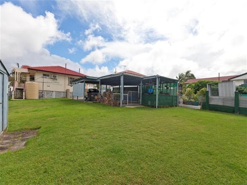 6 Hellyer Street, Wynnum West QLD 4178