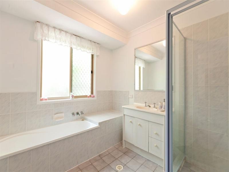 10 Constellation Way, Wynnum QLD 4178