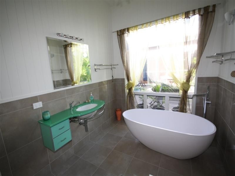 74 The Esplanade, Karragarra Island QLD 4184