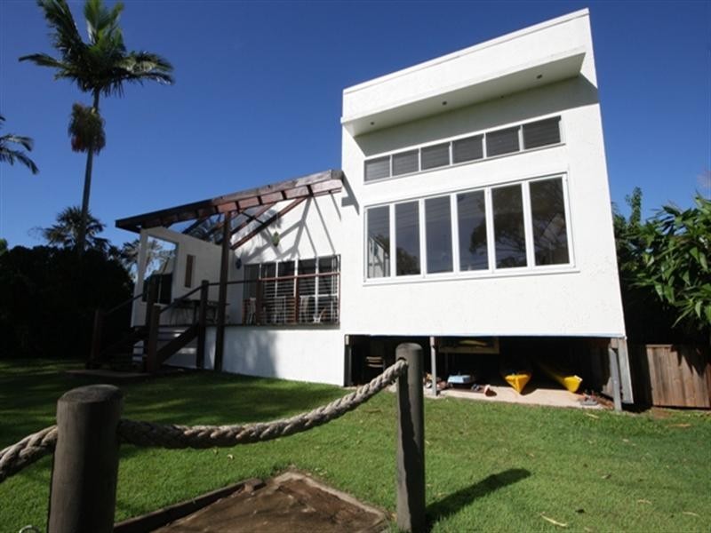 74 The Esplanade, Karragarra Island QLD 4184