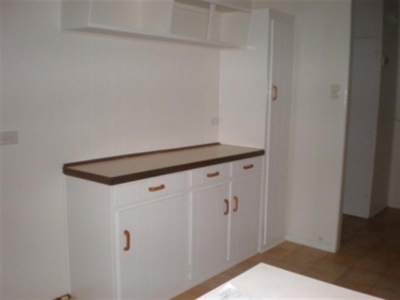 21 Hellyer Street, Wynnum QLD 4178