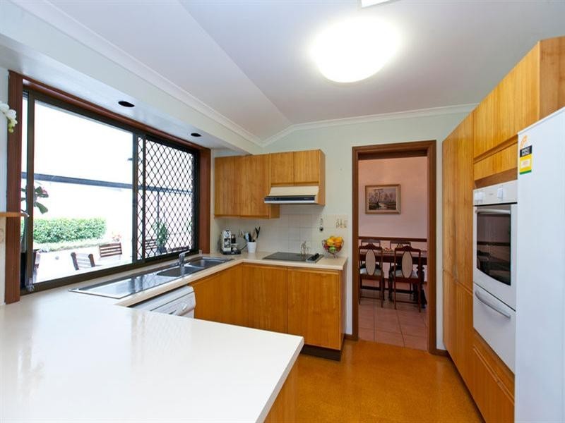 3 Rosier Street, Wynnum West QLD 4178