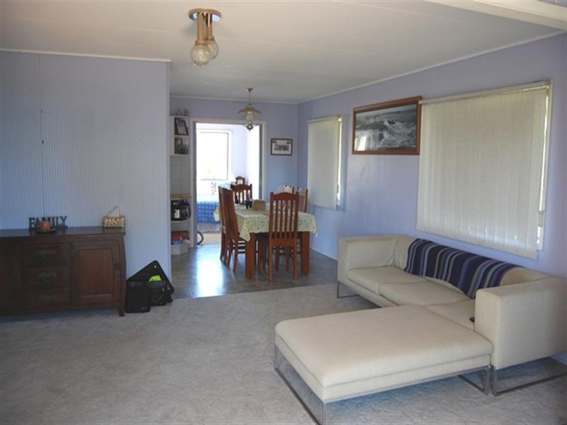 6 Tantani Street, Manly West QLD 4179