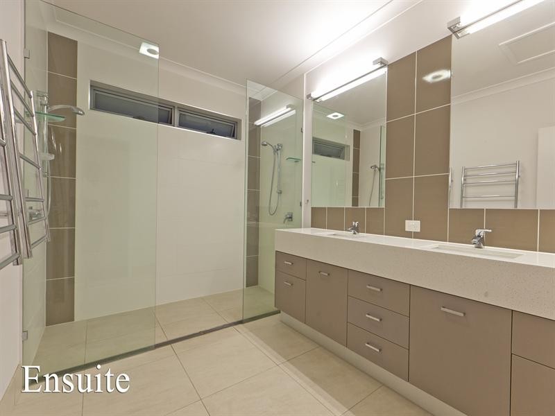 361 Esplanade, Manly QLD 4179