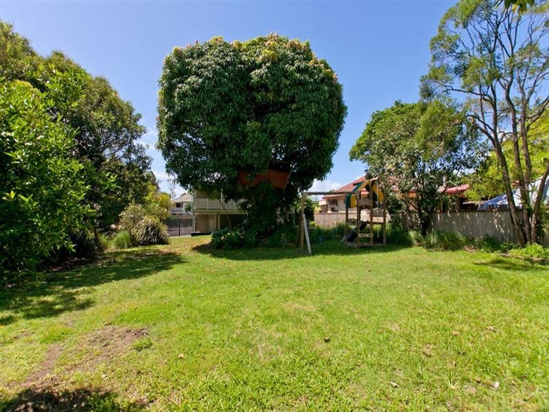 98 Preston Road, Manly West QLD 4179