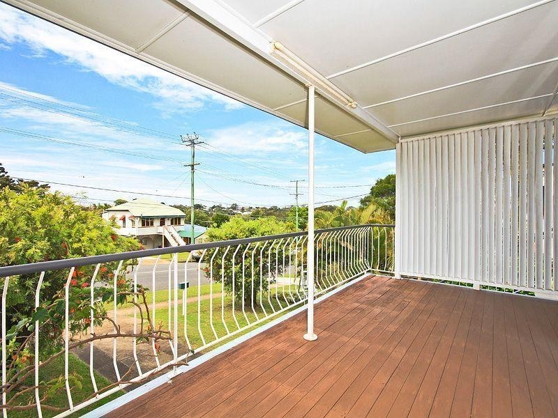 27 Whites Road, Manly West QLD 4179