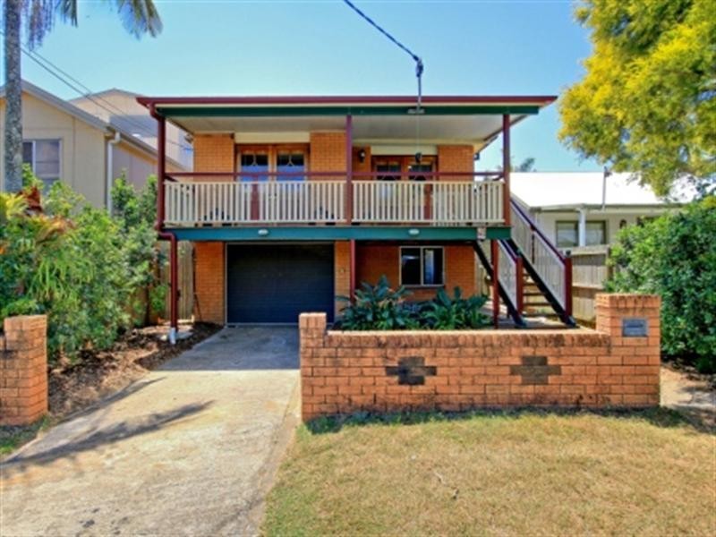 873 Esplanade, Lota QLD 4179