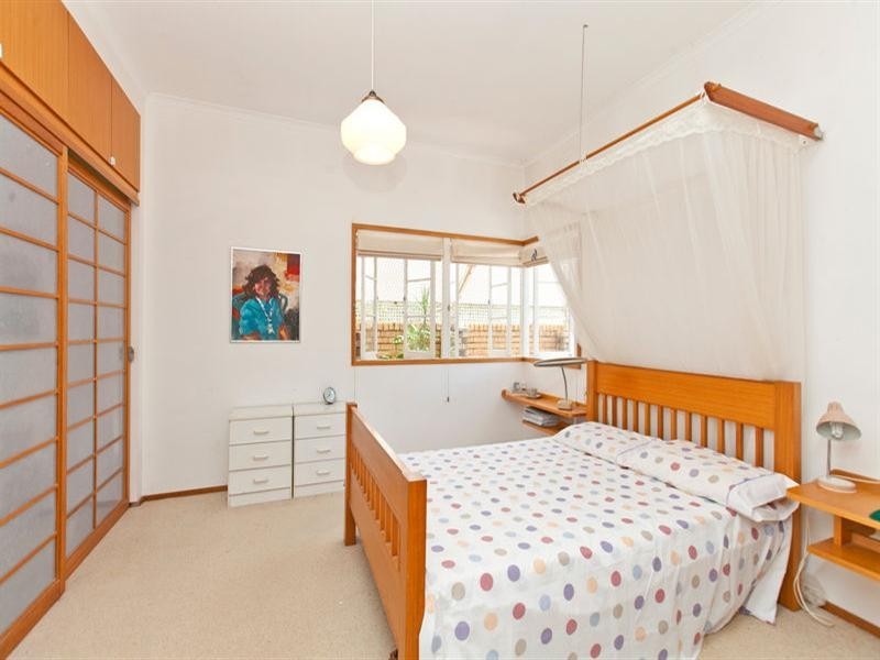 64 ALKOOMIE Street, Wynnum QLD 4178