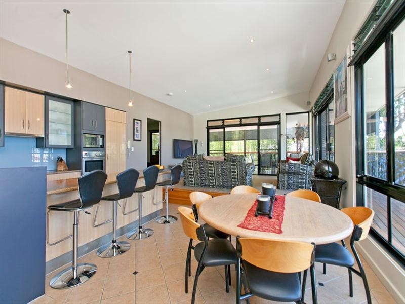 9 Outram Street, Lota QLD 4179