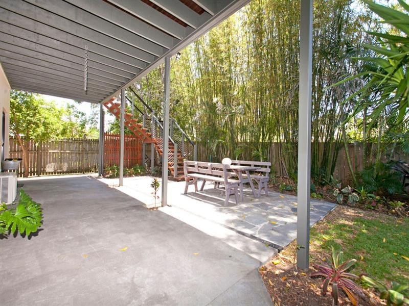 9 Outram Street, Lota QLD 4179