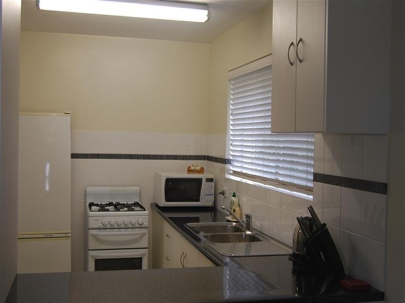 1/8 Barradine Street, Greenslopes QLD 4120